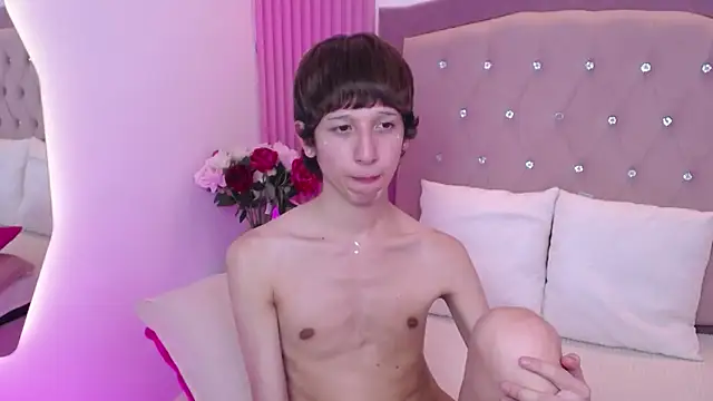 Emo_Boy_ Show Webcam