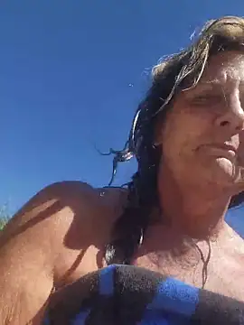 SultrySummer68's Live XXX Chat