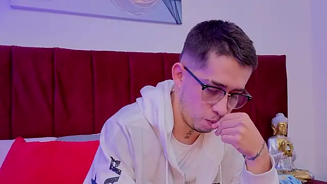 Tommas_Jhonson's Live XXX Chat