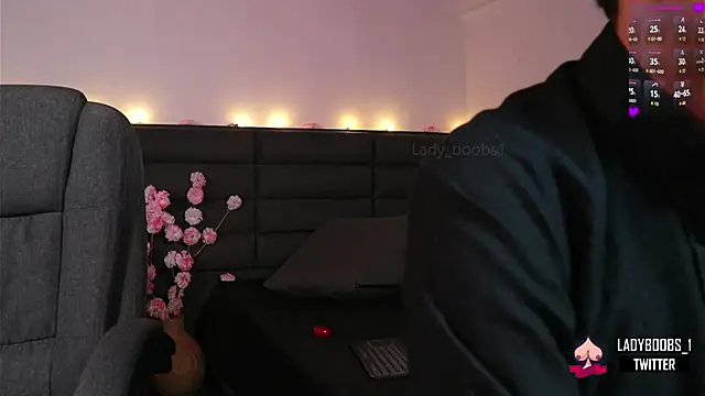 kathieandpovcock1 现场XXX聊天