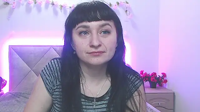 NinaFlawlees 网络视讯表演