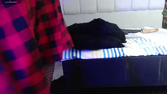 charlotte_brawn Show Webcam
