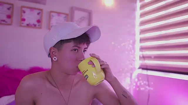 Chatroom XXX en direct de tommy_blue