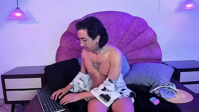 Eclipse_TeenBoy66's Live XXX Chat