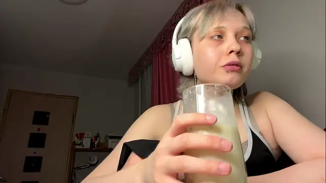 CuteLilit's Live XXX Chat