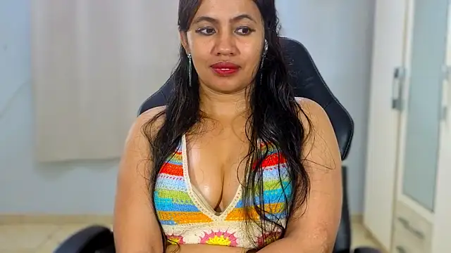 Chatroom XXX en direct de FannyXhot