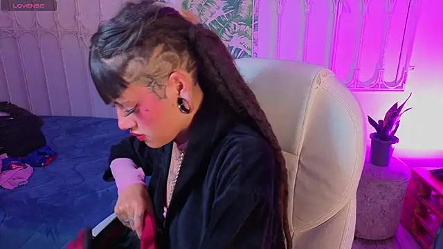 _sharlotte777's Live XXX Chat