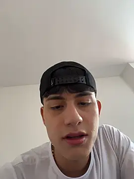 Lander_Cruz's Live XXX Chat