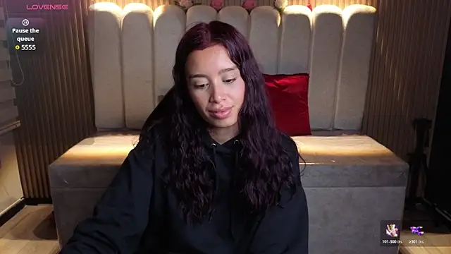_Mia_Evans_1's Live XXX Chat