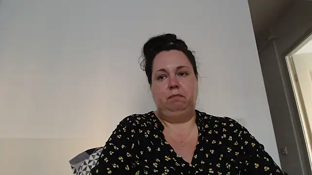 Chat +18 de WendyRhoades ao vivo