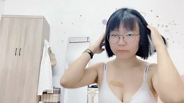 Belle-LL's Webcam Show