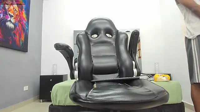XXX chat uživo modela khris__evans