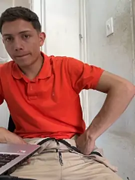 santiObrero 라이브 XXX 채팅