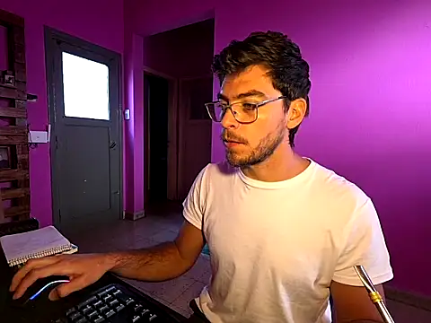 GringoDelicius live XXX chat