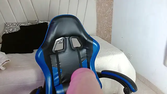 AliceSmity__'s Live XXX Chat