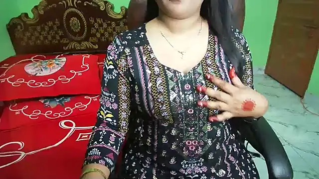 BengaliQueenStar 即時 XXX 聊天