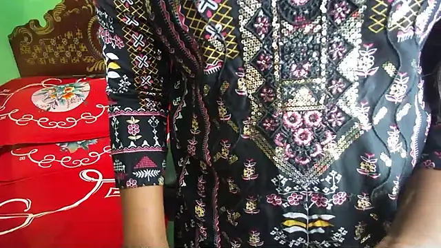 BengaliQueenStar's Live XXX Chat