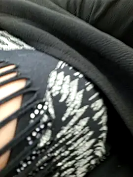 BeautifulMeFire23's Live XXX Chat