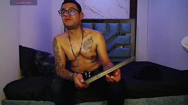 Chat XXX ao vivo de Nickk_21_