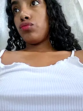 Chatroom XXX en direct de Cataleya_ja
