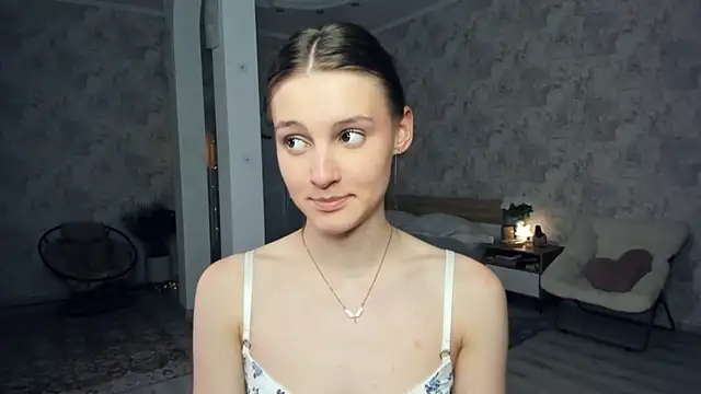 LianneBynon's Live XXX Chat
