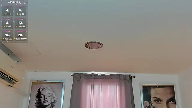 Chat XXX en directo de Beautyari_