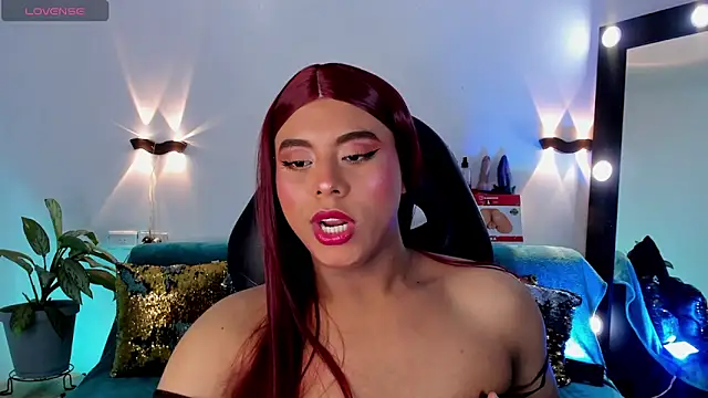 Emili_Roux's Webcam Show