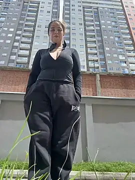Chat XXX ao vivo de Alirawrz