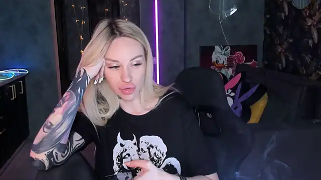 Blckmirrorr's Live XXX Chat