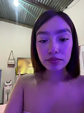 Miakittyyy's Live XXX Chat