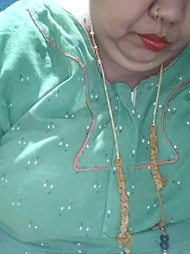 tamilthanushri's Live XXX Chat