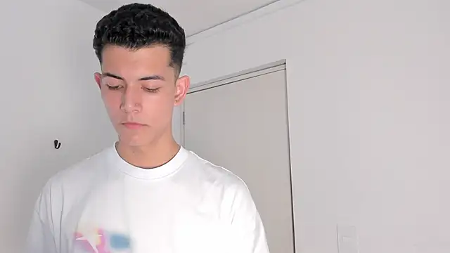 FireGuy_99 Show in webcam
