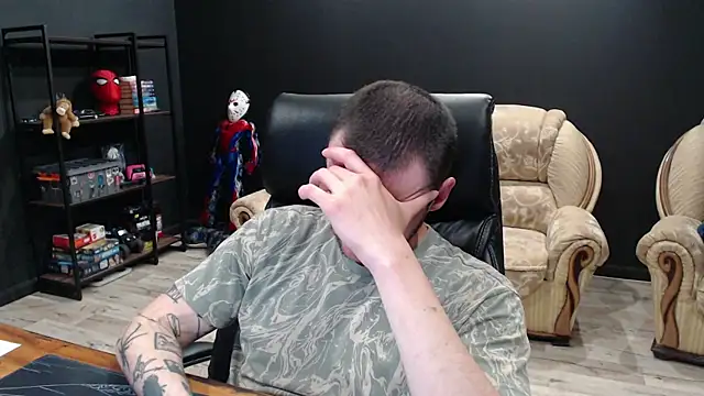 XXX chat uživo modela MihasikD