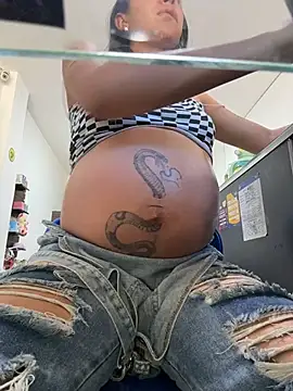Czat XXX na żywo – pregnant_sofii18