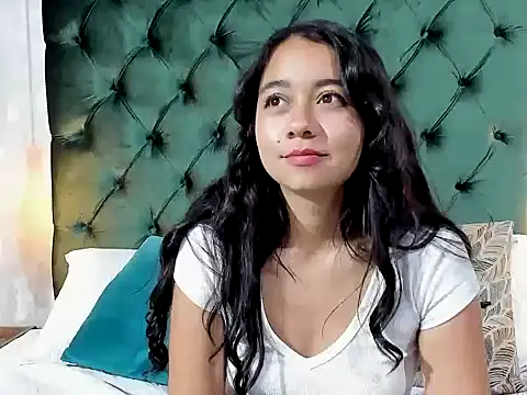 Chat XXX en directo de Lily_June