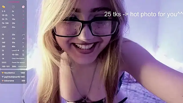 Show modela CucKuhta na web-kameri