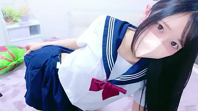 Suzu_ch_xx Adlı Modelin Canlı XXX Sohbeti