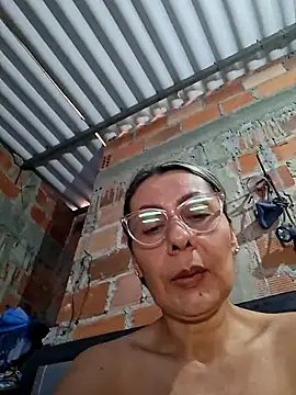 Mia-funny20 Show in webcam