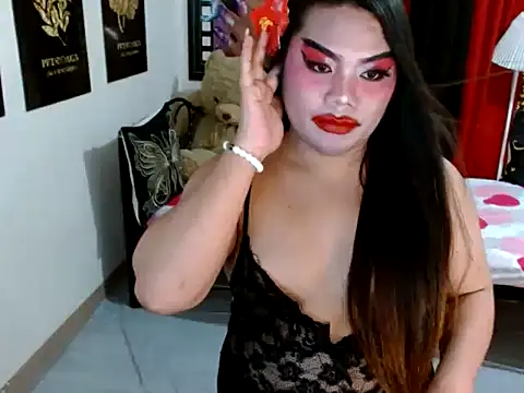 TSbrianaHugeCock Chat XXX in diretta