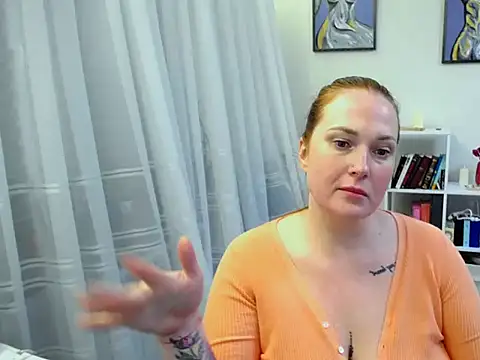 Lady_Tiana's Live XXX Chat