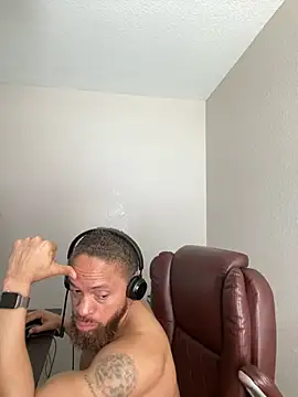 Fathero1time's Live XXX Chat