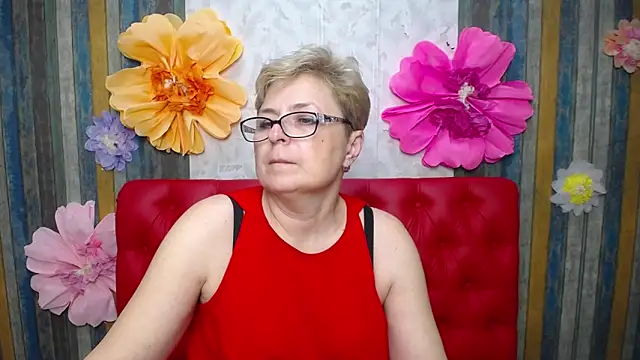 EmiliaGree's Live XXX Chat