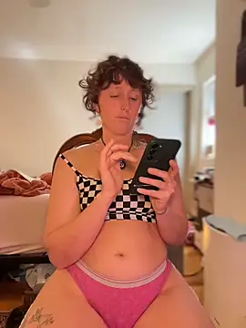 mossy_kiss' Live XXX Chat