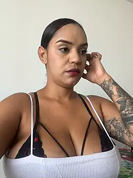 Sara-77 webcam show