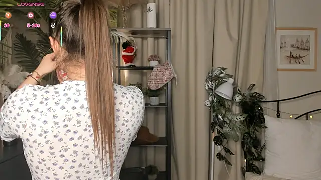 XXX chat uživo modela ThelmaJusto