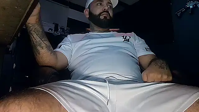 TeddyGominola_ Show in webcam