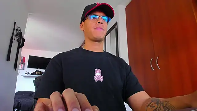 Онлайн чат XXX _John_Boy_