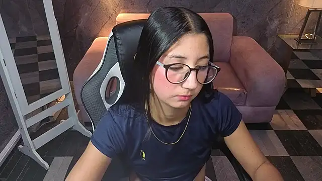 Sophie_jones_b's Live XXX Chat