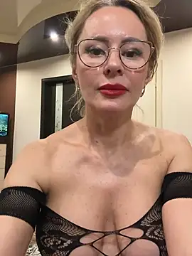XXX chat uživo modela Tania201243