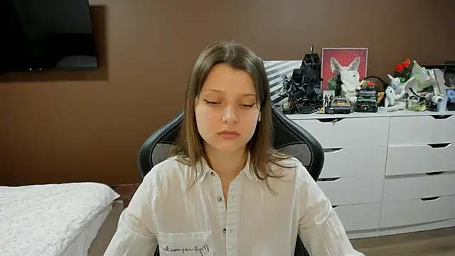 SoniNesti's Live XXX Chat